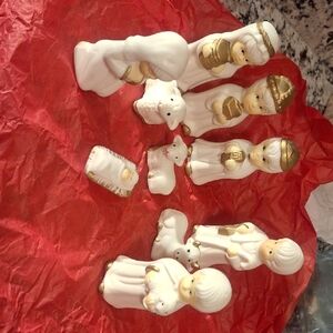 Porcelain Nativity Figurine Set - White and Gold